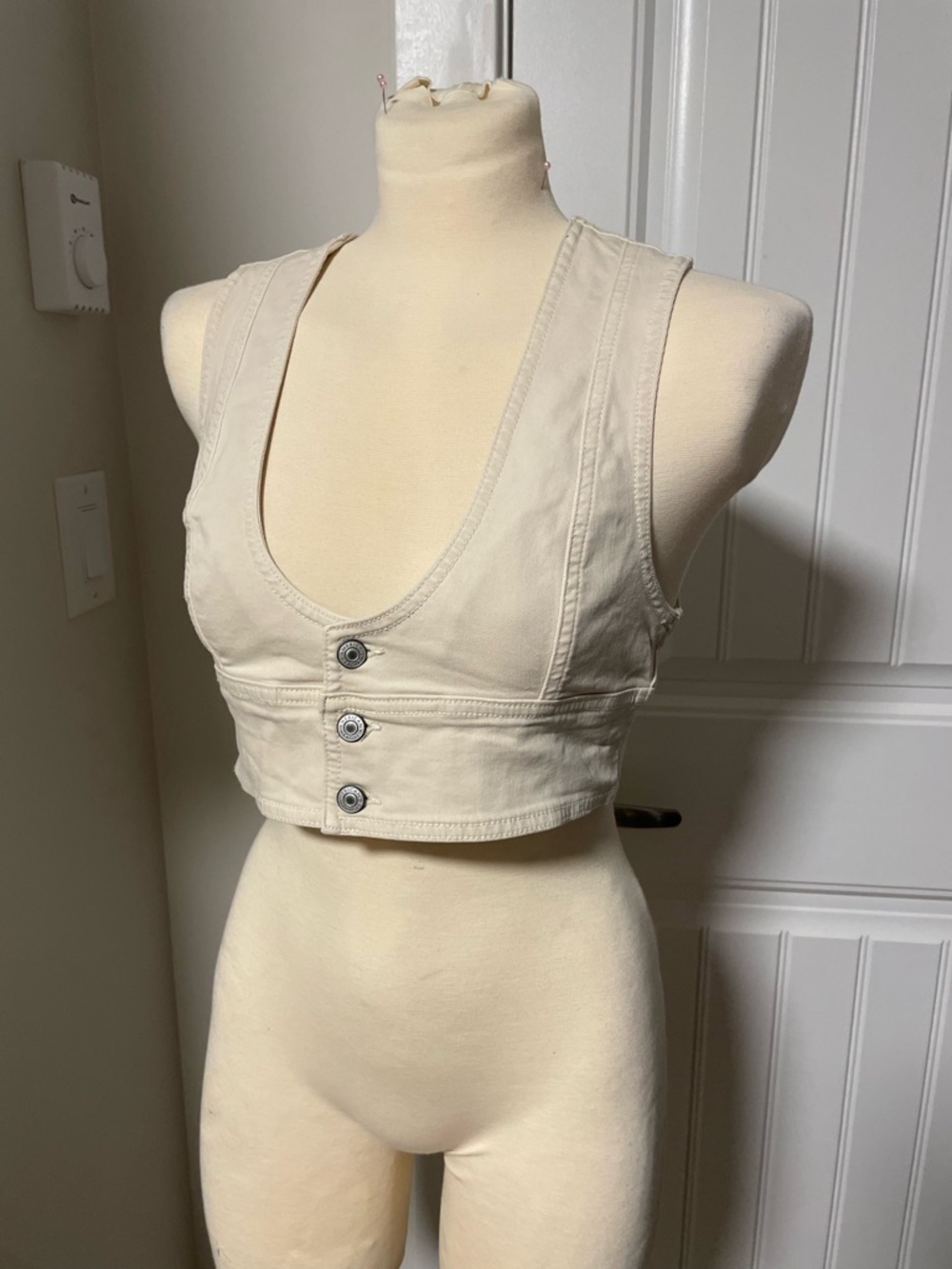 American Eagle Outfitters Cream Button-Front Cropped Tank